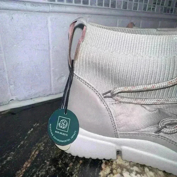 NWT! Rockport Women's R-Evolution With Bungee Bootie Ankle Boot / Size 7.5! - Picture 4 of 10